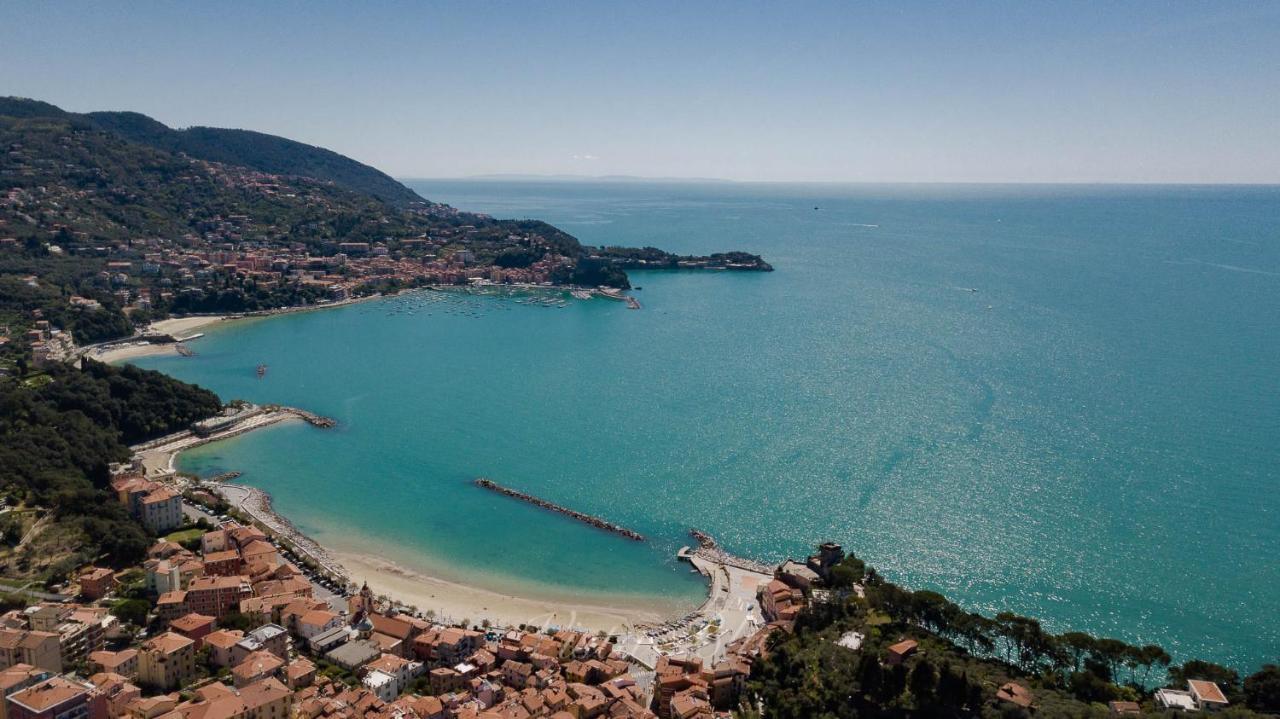 Vista Sul Blu ,Baia Blu, Lerici Appartement Buitenkant foto